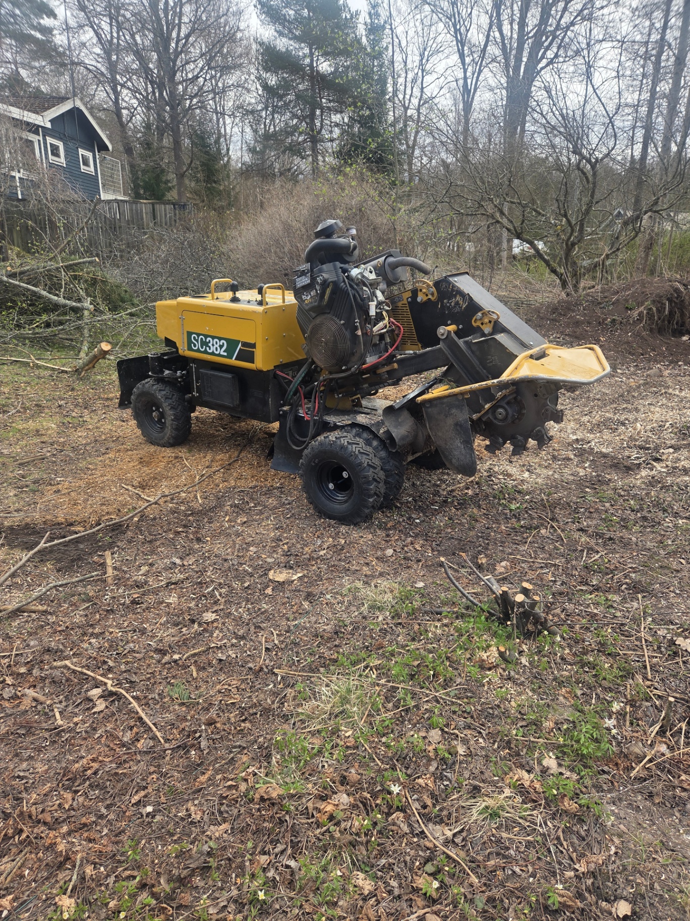 Stubbfräsning av Enell's Skog & Maskinservice